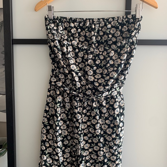 AE floral romper - Picture 4 of 5